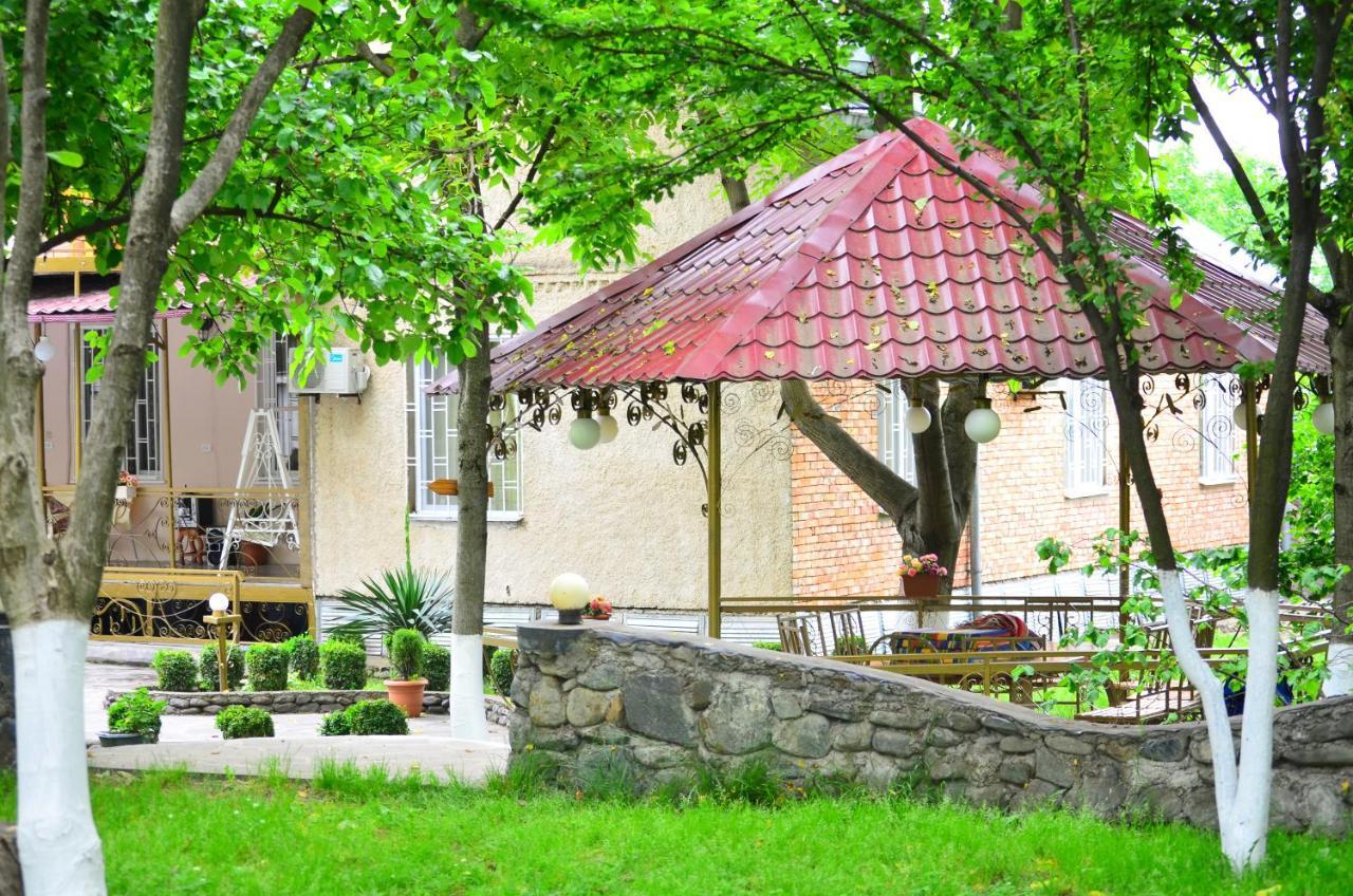 Family Hotel Lago&Wine Cellar Lagodekhi Esterno foto